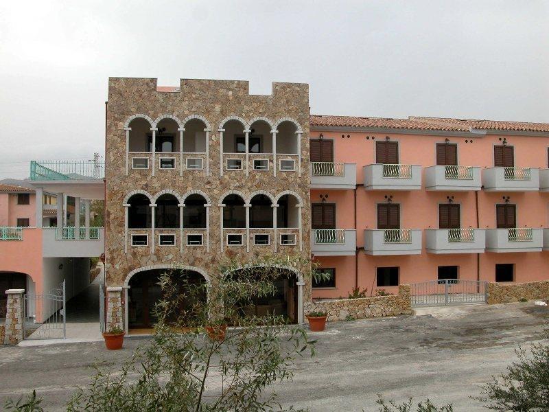 Albergo Residenziale Gli Ontani Cala Liberotto Dış mekan fotoğraf